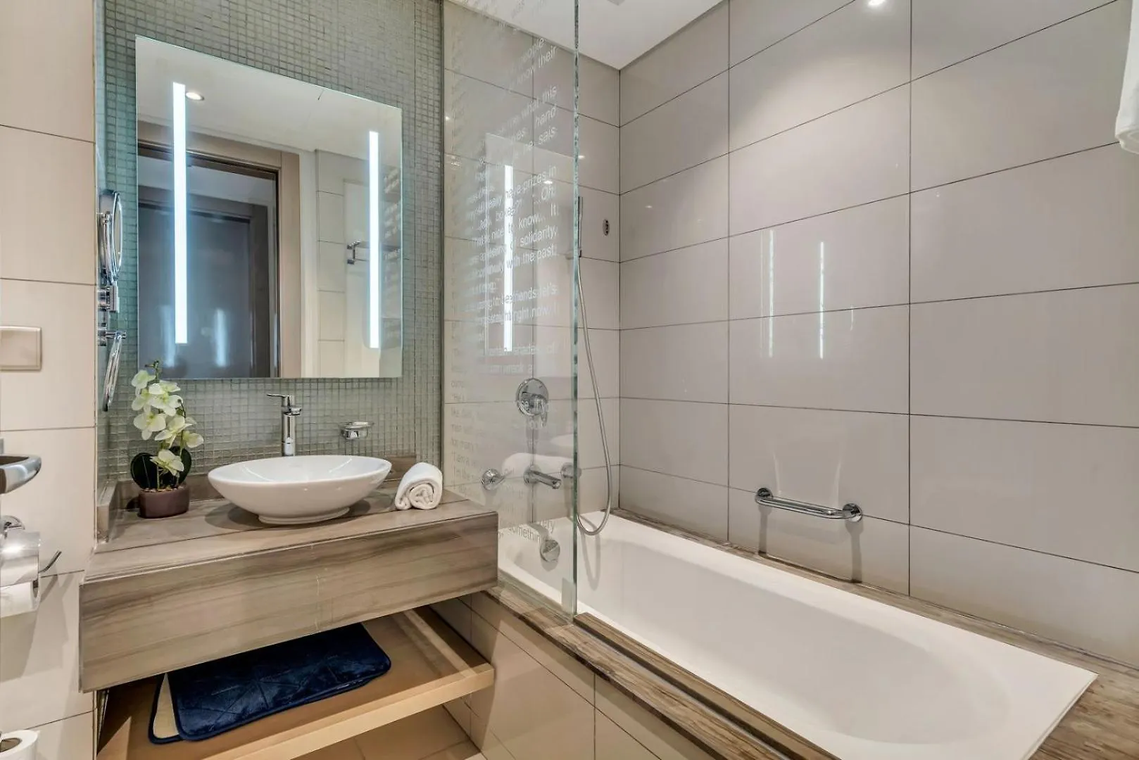 Guestready - Luxurious Interiors In Business Bay Apartment Dubai